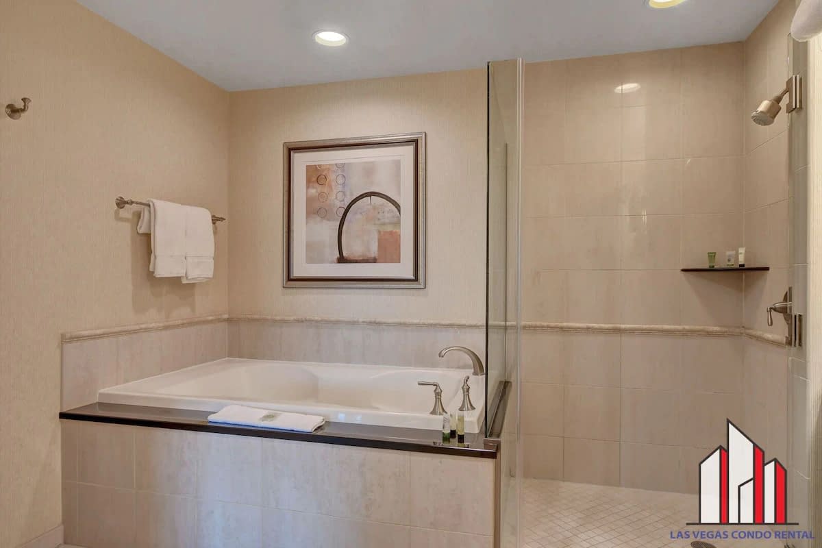 12 Romantic Las Vegas Hotels With Jacuzzi in Room ️ 2022