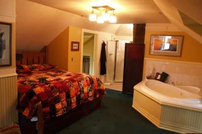 Alaska's Capital Inn Bed and Breakfast jacuzzi
