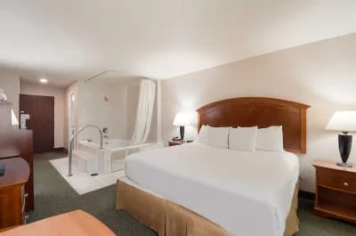 Best Western Manassas jacuzzi