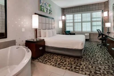 Best Western Plus Sundial jacuzzi