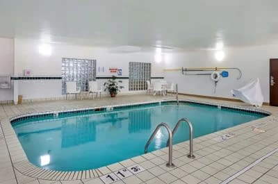 COMFORT SUITES NORTH DALLAS 4