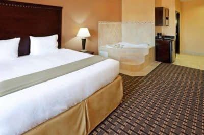 Comfort Inn & Suites Dallas Medical-Market Center 4