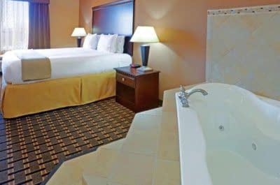 Comfort Inn & Suites Dallas Medical-Market Center