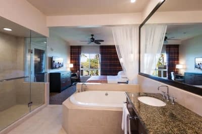 Hilton Grand Vacations Club Kohala Suites Waikoloa jacuzzi