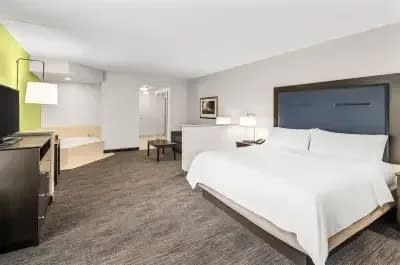 Holiday-Inn-Express-Suites-Wilmington-Newark-jacuzzi-pz4sexo5wp4w3ai1dvautvs53lo0r0h4rjm9iaas0q