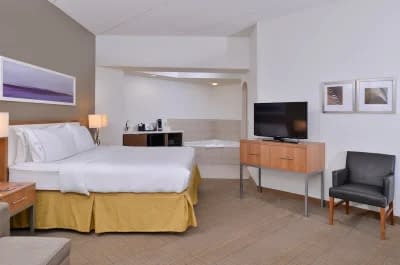 Holiday Inn Express and Suites New Orleans Airport, an IHG Hotel jacuzzi