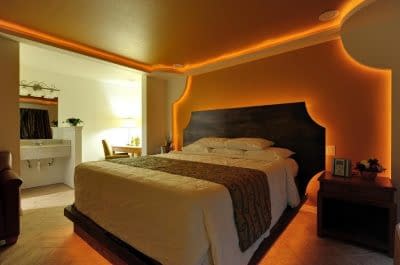 Romantic Inn & Suites 5