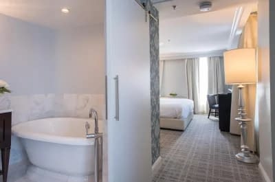 The Graham Georgetown jacuzzi